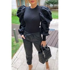 Bluzka damska NERONA BLACK. Czarne bluzki damskie Bluzka damska NERONA BLACK, s, bez wzorów, bez kołnierzyka, bez rękawów. W wyprzedaży za 79,00 zł.