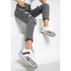 Wężowe Buty Sportowe Aleiki. Czarne buty sportowe damskie Renee, bez wzorów, z dresówki, sportowe. Za 89,99 zł.