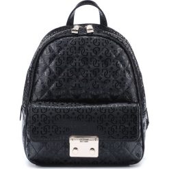 Guess Tiggy Bowery Plecak Czarny. Czarne plecaki damskie Guess, z aplikacjami, z materiału. Za 511,95 zł.