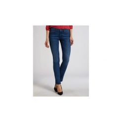 Jeansy damskie: Jeansy skinny Wrangler Spodnie Damskie Evalyn 26E6764A WASHED DOWN