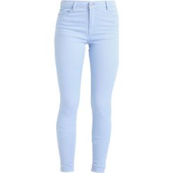 B.young LOLA LYKKE Jeans Skinny Fit sky blue. Niebieskie rurki damskie b.young, z elastanu. Za 169,00 zł.