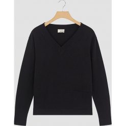 Sweter wełniany w kolorze czarnym. Czarne swetry damskie Rodier, m, z wełny, klasyczne. W wyprzedaży za 142,95 zł.