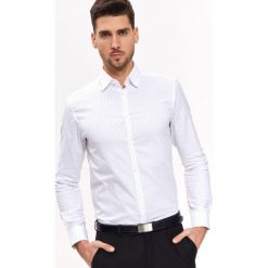 Koszula długi rękaw męska regular fit. Białe koszule męskie Top Secret, m, bez wzorów, z tkaniny, klasyczne, z klasycznym kołnierzykiem, z długim rękawem. Za 79,99 zł.