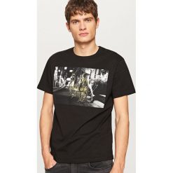 T-shirty męskie: T-shirt z motywem roweru – Czarny