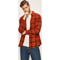 Wrangler - Koszula. Koszule męskie Wrangler, xl, bez wzorów, z bawełny, klasyczne, z klasycznym kołnierzykiem, z długim rękawem. W wyprzedaży za 189,90 zł.