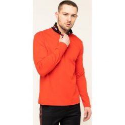 Bluza Hugo Doder 50423167. Czerwone bluzy męskie HUGO, m, bez wzorów, bez kołnierzyka, bez rękawów, bez kaptura. W wyprzedaży za 279,00 zł.