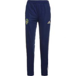 Adidas Performance SVFF SCHWEDEN Koszulka reprezentacji nobind/easyel. Różowe t-shirty dziewczęce marki adidas Performance, z dzianiny, z okrągłym kołnierzem. Za 209,00 zł.