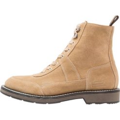 Botki męskie: Hunter MENS ORIGINAL COMMANDO BOOT Botki sznurowane pale sand