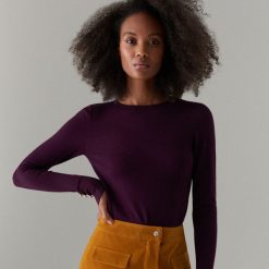 Sweter z wiskozy ze zdobieniem przy rękawach - Bordowy. Czerwone swetry damskie Mohito, s, z aplikacjami, z wiskozy, bez rękawów, bez kaptura. Za 59,99 zł.
