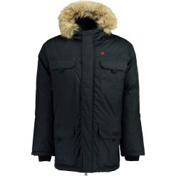 Kurtka zimowa w kolrze granatowym. Niebieskie płaszcze męskie Canadian Peak, na zimę, m, z aplikacjami, bez kaptura. W wyprzedaży za 327,95 zł.