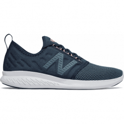 New Balance FuelCore Coast v4 - WCSTLLG4. Szare trampki i tenisówki damskie New Balance, bez wzorów, z gumy, tenisowe. W wyprzedaży za 199,99 zł.