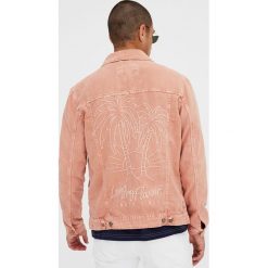 Kurtka jeansowa typu trucker. Czerwone kurtki męskie bomber Pull&Bear, m, z jeansu. Za 159,00 zł.
