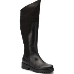 Kozaki LASOCKI SM-D758. Kozaki damskie Lasocki, bez obcasa, bez zapięcia. W wyprzedaży za 199,99 zł.