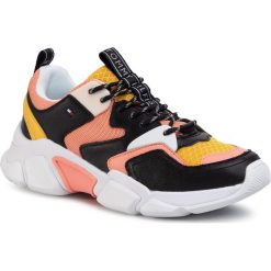 Sneakersy TOMMY HILFIGER - Chunky Lifestyle Sneaker FW0FW04695 Island Coral SN7. Pomarańczowe półbuty damskie TOMMY HILFIGER, ze skóry ekologicznej. Za 579,00 zł.