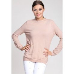 Jasnoróżowy Sweter All About Love. Czerwone swetry klasyczne damskie marki other, na jesień, l. Za 69,99 zł.