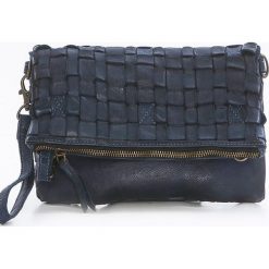 Kopertówki damskie: Skórzana kopertówka w kolorze niebieskim – 22 x 15 x 4 cm