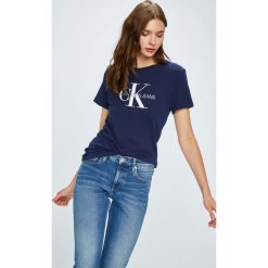 Calvin Klein Jeans - Top. Niebieskie bluzki z odkrytymi ramionami marki Calvin Klein Jeans, s, z nadrukiem, z bawełny, z okrągłym kołnierzem. Za 199,90 zł.