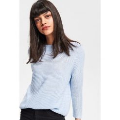 Sweter z dekoltem w łódkę - Niebieski. Niebieskie swetry damskie Reserved, s, bez wzorów, bez rękawów, bez kaptura. Za 39,99 zł.