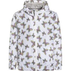 GAP GIRLS WINDBUSTER Kurtka przeciwdeszczowa optic white. Białe kurtki dziewczęce marki GAP, z poliesteru. W wyprzedaży za 143,10 zł.