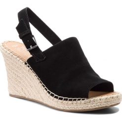 Espadryle TOMS - Monica 10011842 Black Suede. Czarne espadryle damskie marki Toms, bez wzorów, ze skóry, bez obcasa, na obcasie. W wyprzedaży za 269,00 zł.