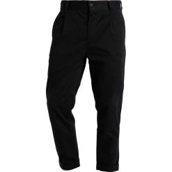 Chinosy męskie: Carhartt WIP TAYLOR BENSON Chinosy black rigid
