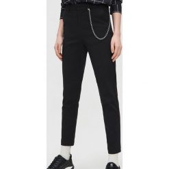 Spodnie chino z łańcuchem - Czarny. Czarne spodnie damskie Cropp. Za 89,99 zł.