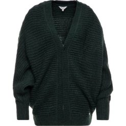 Kardigan Pepe Jeans Katty PL701551. Czerwone swetry damskie Pepe Jeans, s, bez wzorów, z poliesteru, bez rękawów, bez kaptura. W wyprzedaży za 199,00 zł.