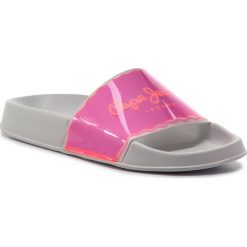 Klapki PEPE JEANS - Flap Fluor PLS70052 Disco Pink 356. Różowe klapki damskie Pepe Jeans, bez wzorów, z jeansu, bez obcasa. W wyprzedaży za 89,00 zł.