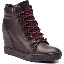 Sneakersy CARINII - B4516 M06-000-000-B88. Czerwone półbuty damskie Carinii, ze skóry. W wyprzedaży za 259,00 zł.