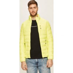 Tom Tailor Denim - Kurtka. Zielone płaszcze męskie TOM TAILOR DENIM, s, bez wzorów, z poliesteru, krótkie, bez kaptura. W wyprzedaży za 269,90 zł.
