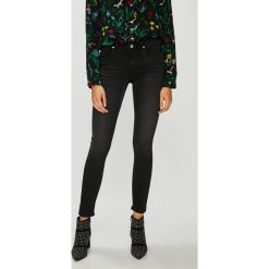 Medicine - Jeansy Basic. Czarne jeansy damskie MEDICINE, bez wzorów, z elastanu. W wyprzedaży za 79,90 zł.