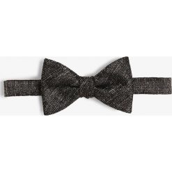 HUGO - Muszka męska z jedwabiu, szary. Szare muszki męskie HUGO, bez wzorów, z jedwabiu, eleganckie. Za 199,95 zł.