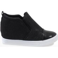 Czarne sneakersy na koturnie DD410-4. Czarne sneakersy damskie ButyModne, ze skóry. Za 69,00 zł.