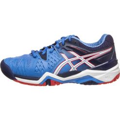 Buty w kolorze niebieskim do gry w tenisa. Niebieskie buty sportowe damskie Asics, bez wzorów, sportowe, tenisowe. W wyprzedaży za 259,95 zł.