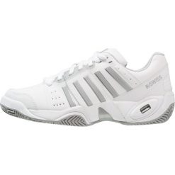 Buty trekkingowe damskie: KSWISS ACCOMPLISH III Obuwie multicourt white/highrise