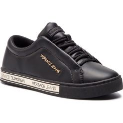 Sneakersy VERSACE JEANS - E0VTBSO3 70978 899. Czarne półbuty damskie Versace Jeans, bez wzorów, z jeansu, bez obcasa, na płaskiej podeszwie, bez zapięcia. W wyprzedaży za 399,00 zł.