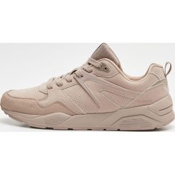 Jednokolorowe sneakersy - Beżowy. Brązowe sneakersy męskie Cropp, bez zapięcia. Za 179,99 zł.