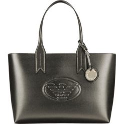 Emporio Armani Torebka Szary Srebrny. Szare torebki klasyczne damskie Emporio Armani, bez wzorów, z materiału, bez dodatków. Za 878,95 zł.