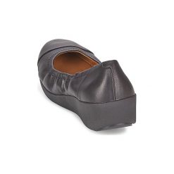 Baleriny FitFlop F-POP BALLERINA CUIR. Czarne baleriny damskie FitFlop, bez wzorów, bez obcasa. Za 411,80 zł.