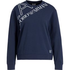Bluza EA7 Emporio Armani 6GTM13 TJ31Z 1554. Niebieskie bluzy damskie EA7 Emporio Armani, m, bez wzorów, z elastanu, bez rękawów, bez kaptura. W wyprzedaży za 289,00 zł.