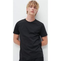 Gładki t-shirt basic -. T-shirty męskie Reserved, s, bez wzorów, bez kołnierzyka. Za 69,99 zł.
