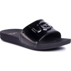 Klapki UGG - K Graphic Slide 1101569K K/Blk. Czarne sandały dziewczęce Ugg, ze skóry ekologicznej, bez zapięcia. Za 179,00 zł.
