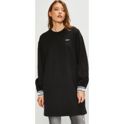 Levi's - Sukienka. Czarne sukienki damskie Levi's®, na co dzień, s, bez wzorów, z bawełny, casualowe, z okrągłym kołnierzem, bez rękawów, mini, proste. Za 299,90 zł.