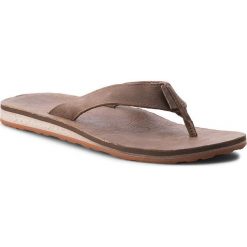 Japonki TEVA - Classic Flip Premium 1009037 Dark Earth. Pomarańczowe klapki męskie Teva, bez wzorów, ze skóry. W wyprzedaży za 189,00 zł.