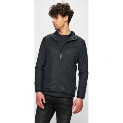 Jack Wolfskin - Kurtka. Czarne płaszcze męskie Jack Wolfskin, s, bez wzorów, z poliesteru, krótkie, bez kaptura. W wyprzedaży za 269,90 zł.