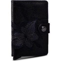 Mały Portfel Damski SECRID - Miniwallet MSt Stitch Magnolia Stitch Magnolia Black. Czarne portfele damskie Secrid, bez wzorów, ze skóry. Za 339,00 zł.