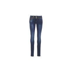 Jeansy slim fit Le Temps des Cerises QAVORA. Niebieskie boyfriendy damskie Le Temps Des Cerises. Za 423,20 zł.