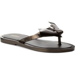 Japonki MELISSA - Comfy Ad 32339 Black/Gold 06493. Pomarańczowe klapki damskie Melissa, bez wzorów, z tworzywa sztucznego, bez obcasa, na obcasie. W wyprzedaży za 199,00 zł.