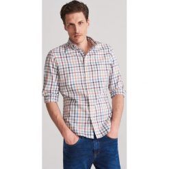 Koszula regular fit w kratę - Wielobarwny. Koszule męskie Reserved, s, bez wzorów, bez kołnierzyka, bez rękawów. Za 89,99 zł.