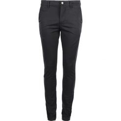 Calvin Klein Spodnie "Chino CKJ026". Jeansy męskie Calvin Klein, na imprezę, bez wzorów, z jeansu. Za 319,00 zł.